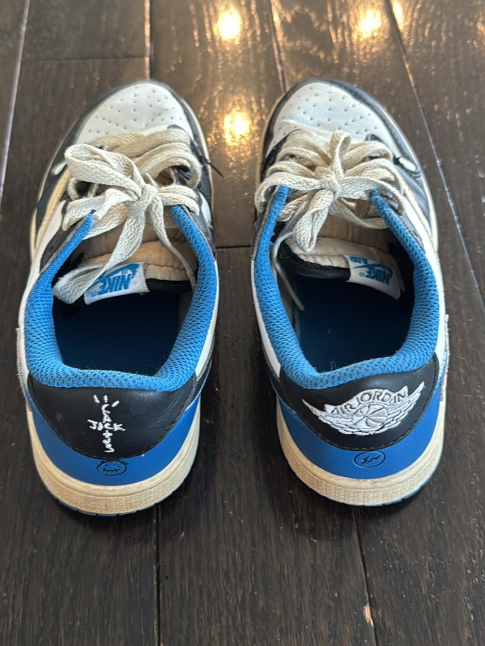 Travis Scott Fragments, Nike Air Jordan 1 Sneaker - Youth 3Y